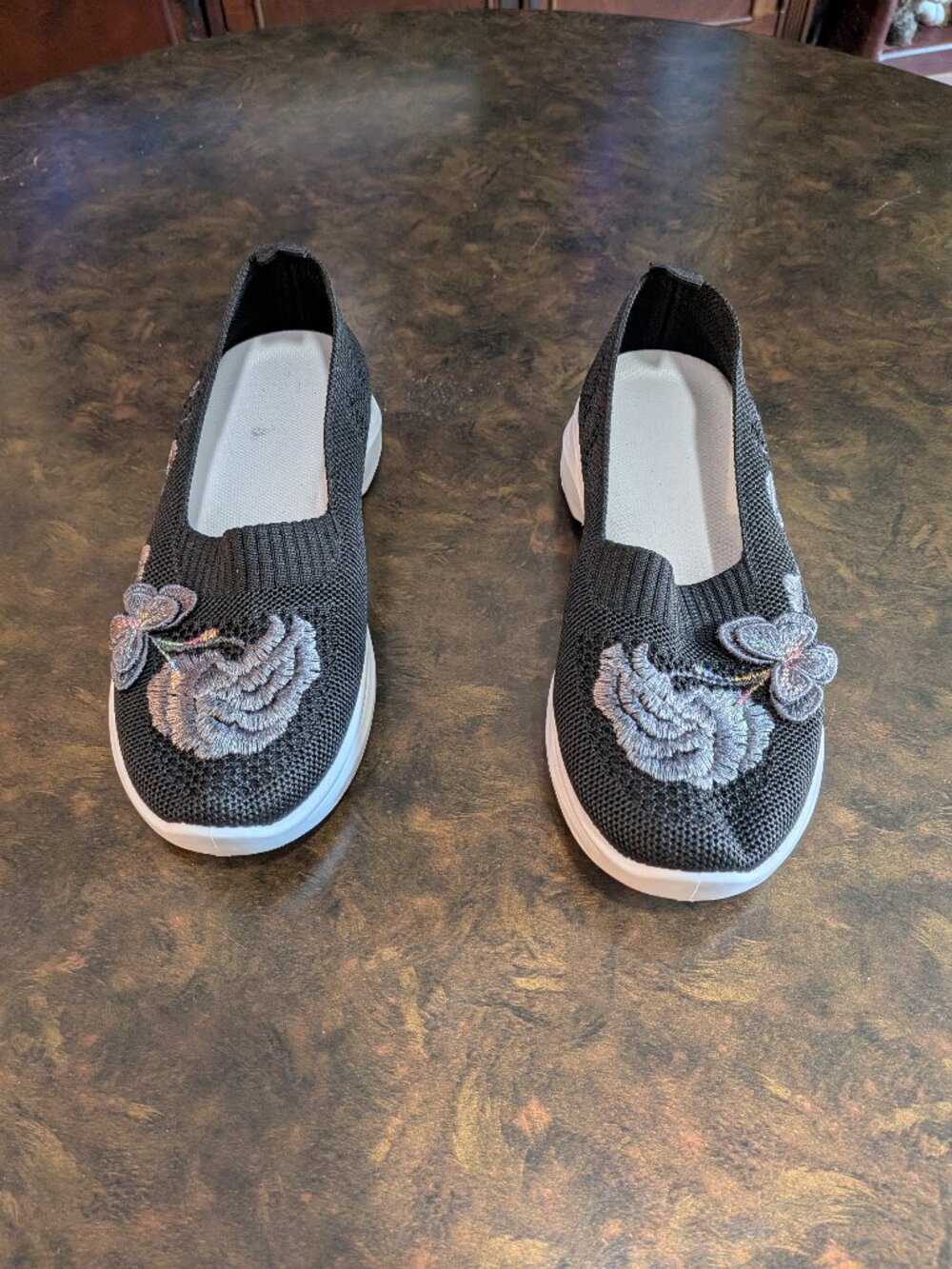 Women's shoes